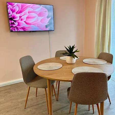 Апартаменты Serene Escape In